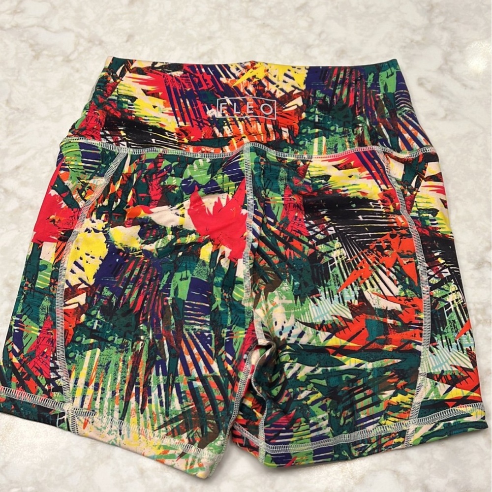 FLEO small True High Contour shorts. Jungle print. EUC.